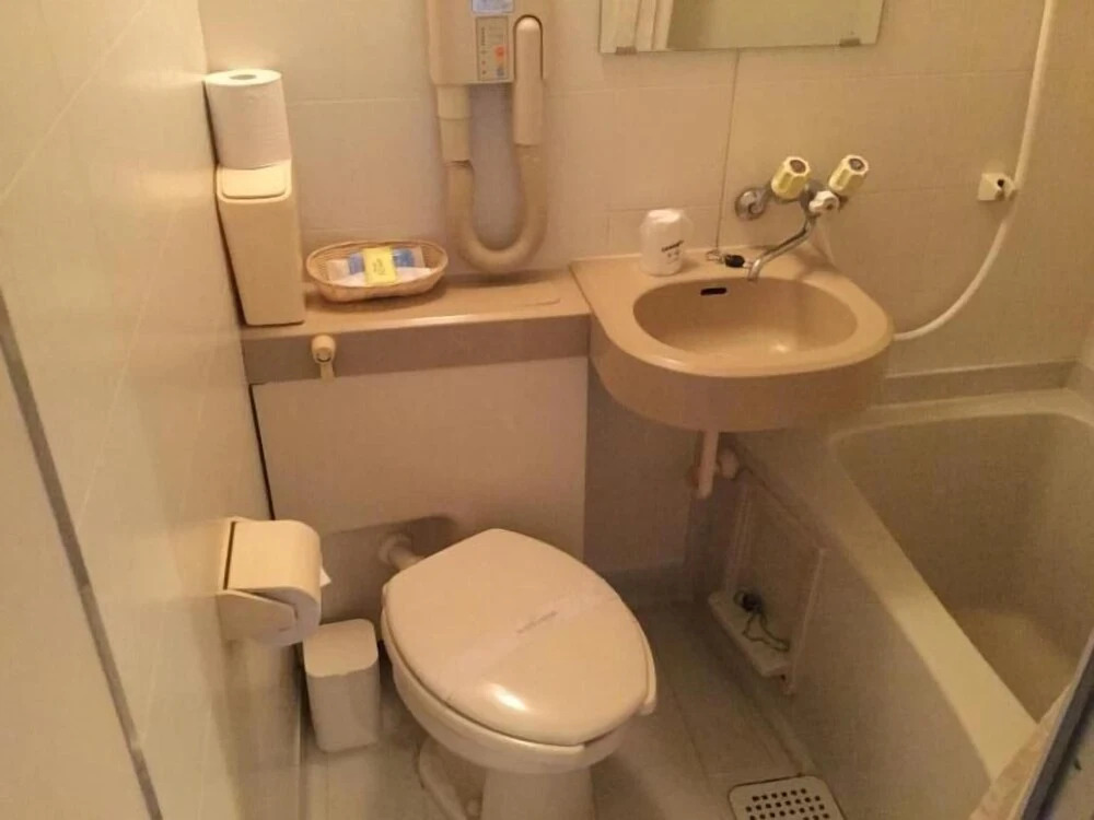 Hotel Four C's