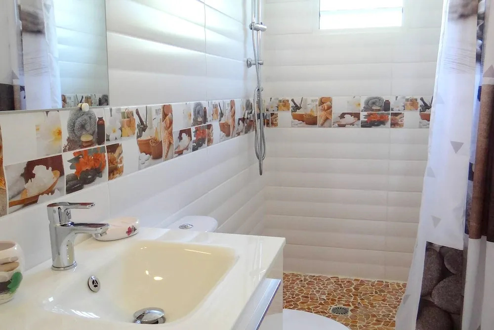 Villa With 2 Bedrooms in Le Lorrain, With Private Pool, Enclosed Garden and Wifi