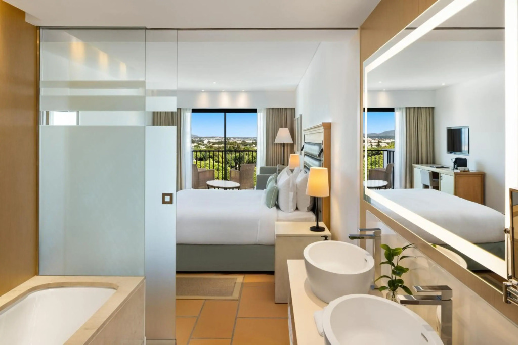 Pine Cliffs Hotel, a Luxury Collection Resort, Algarve