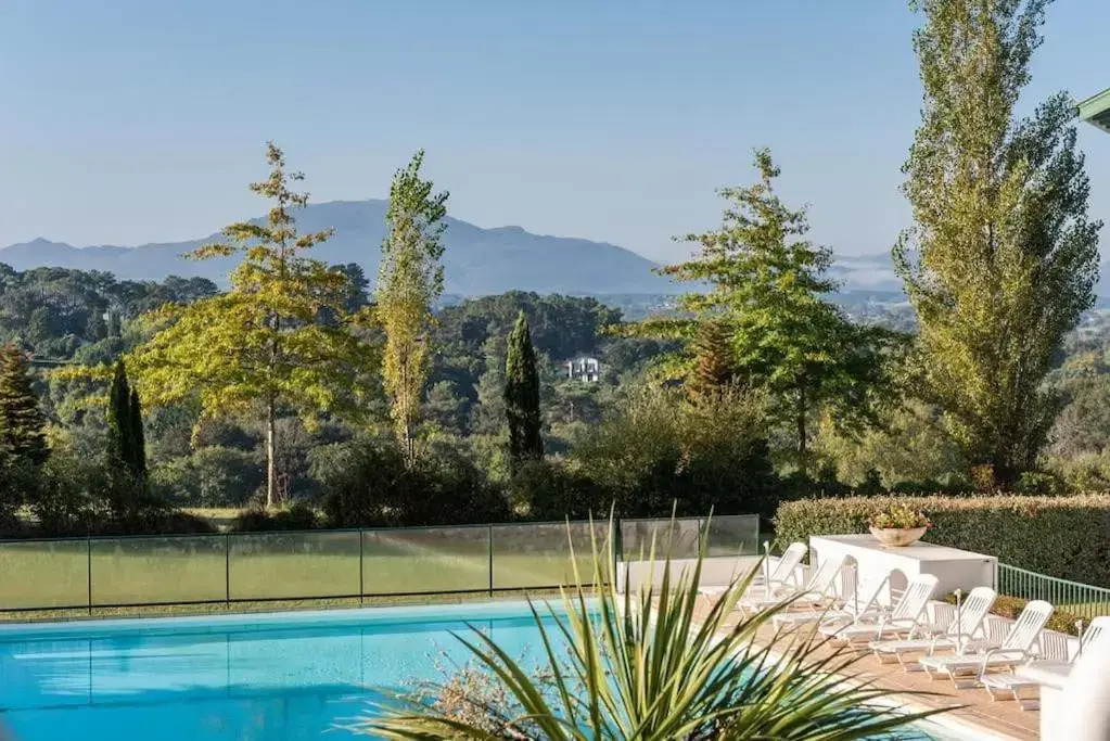 T1 Bis Avec Piscine Vue Golf Et Montagnes