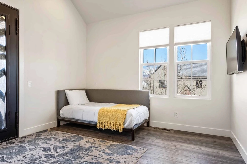 The Ann Marie #f1 6 Bedroom Townhouse