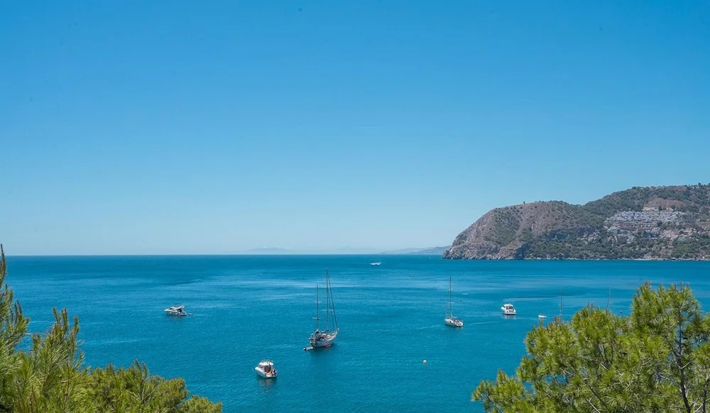 Villa With 4 Bedrooms in La Herradura, With Wonderful sea View, Private Pool, Furnished Terrace Near the Beach