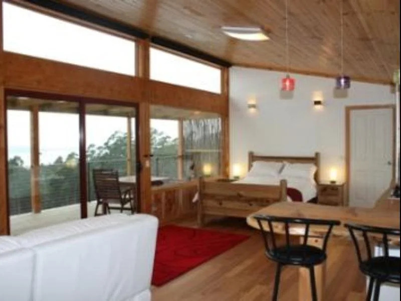 Woodbridge Hill Hideaway