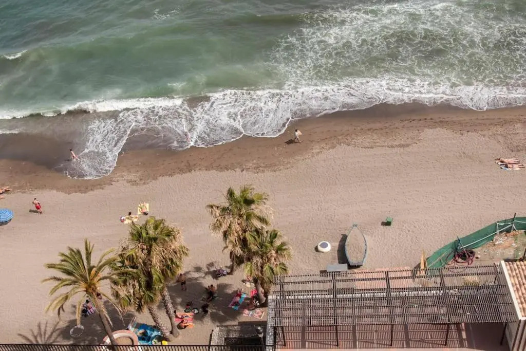 First line beach studio/Center/5p!