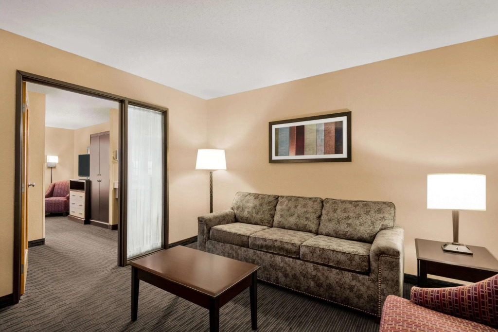 AmericInn by Wyndham Detroit Lakes