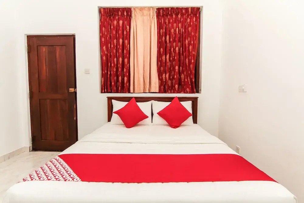 Oyo 127 Eestee Rest - Negombo