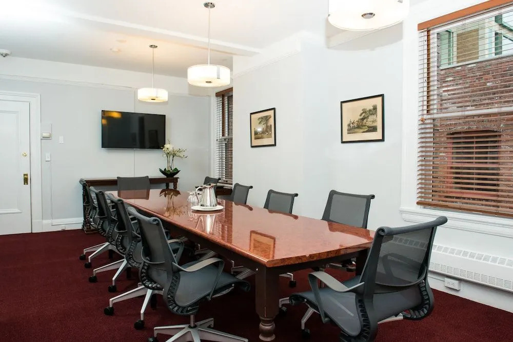 The Inn at the Union Club of British Columbia
