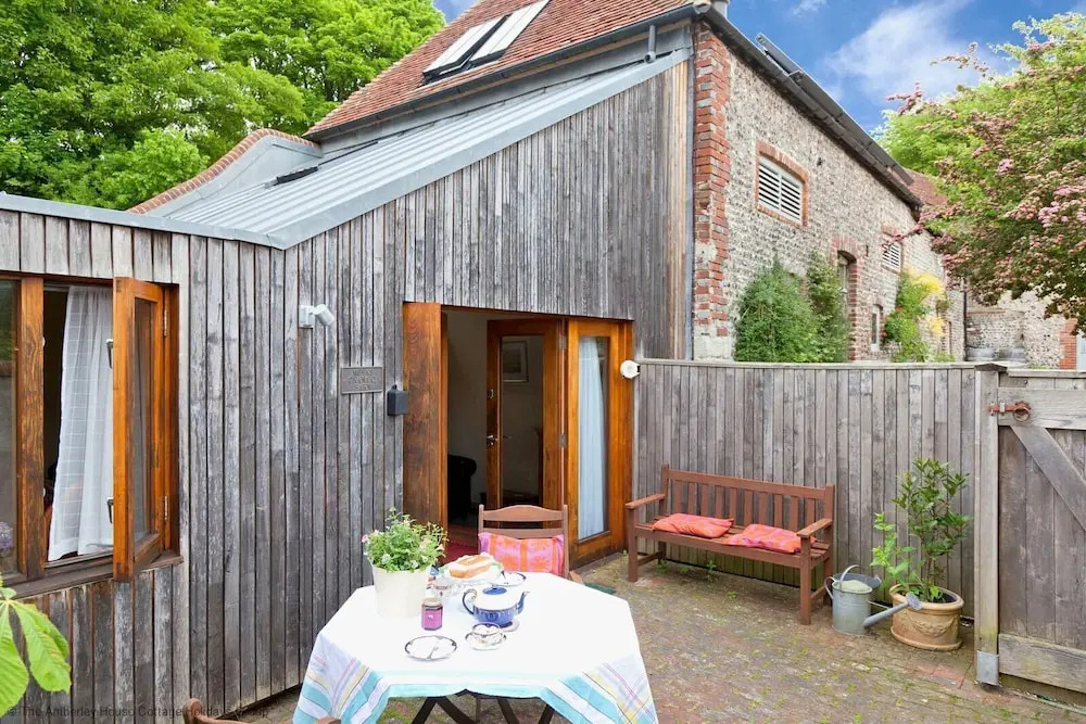 Monks Granary Barn