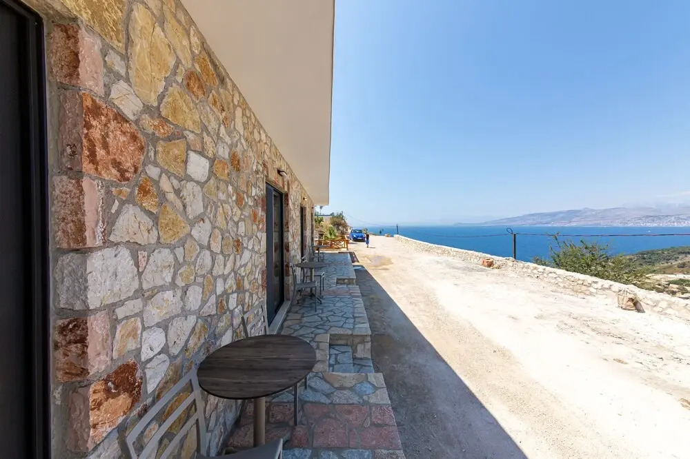 Santa Oliva Suites