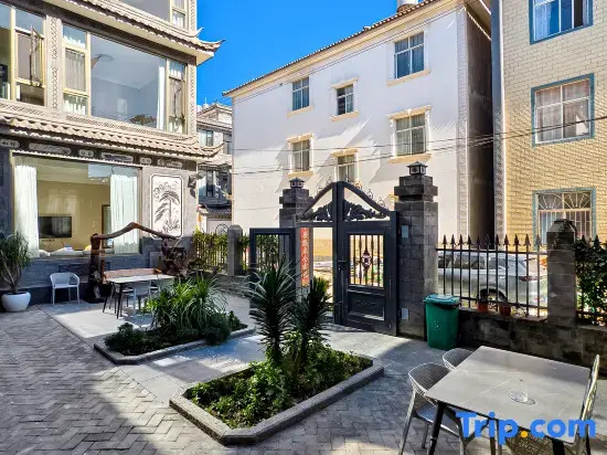 Erhai Lake · Jingxi Courtyard Homestay (Ideal State Branch)