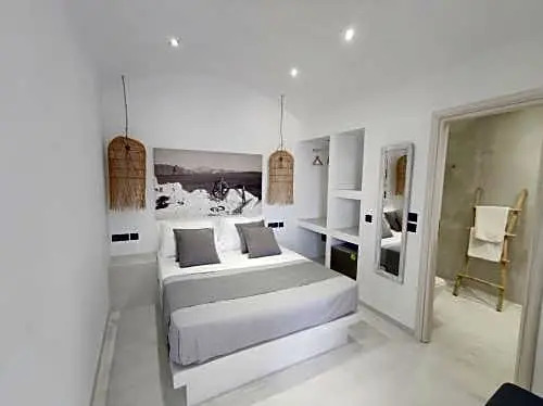 MK4 Cliff Suites