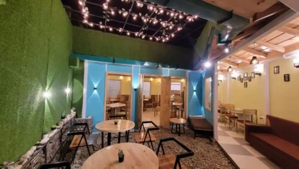 Goroomgo Hidden Chalet Mall Road Nainital