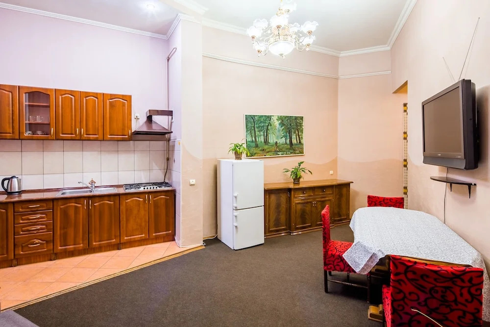Three bedrooms & studio in the Center