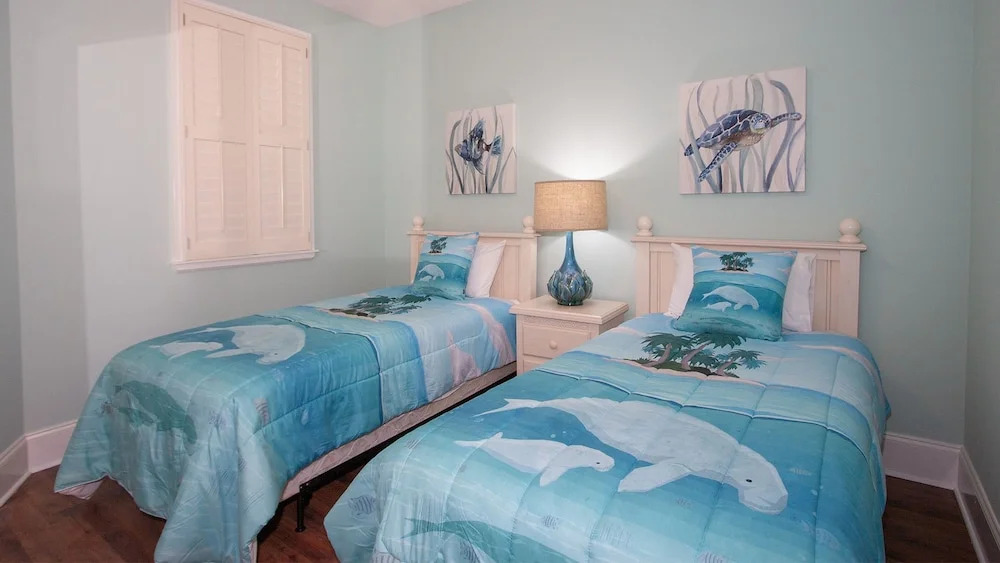 Beach Condo Overlooking the Bay - Unit Crb0806
