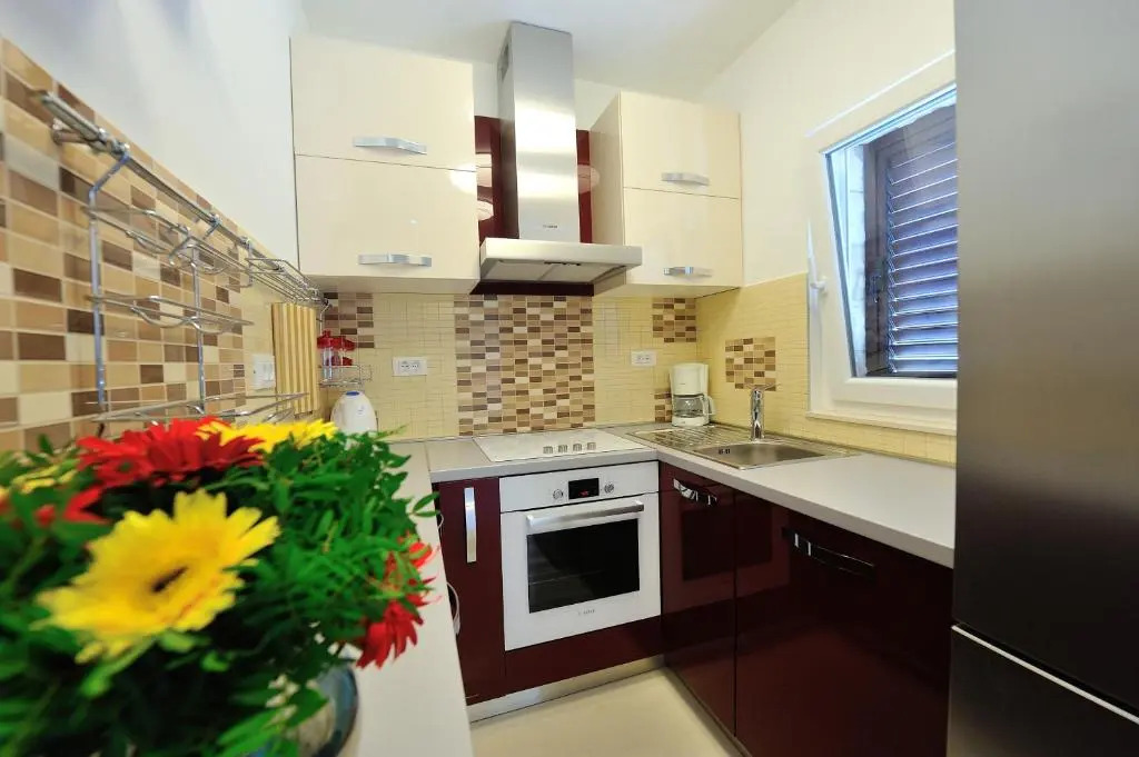 Apartments Villa White House