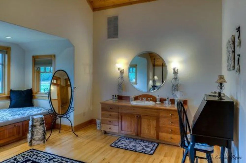 The Lodge at Trout Creek Bed and Breakfast