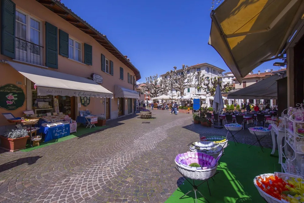 Easy Panorama Apartment Stresa Hill