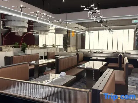 Pinghu Overseas Chinese Hotel