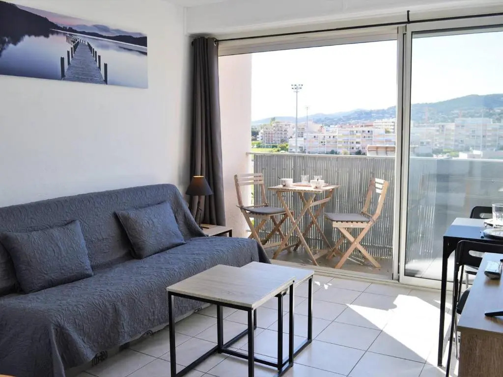 Appartement Le Lavandou, 1 pièce, 2 personnes - FR-1-251-391
