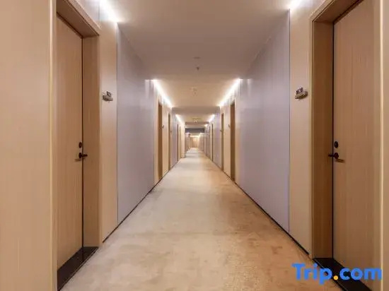Yueshang Hotel (Guangzhou Olympic Sports Center Shenzhou Road Subway Station Branch)
