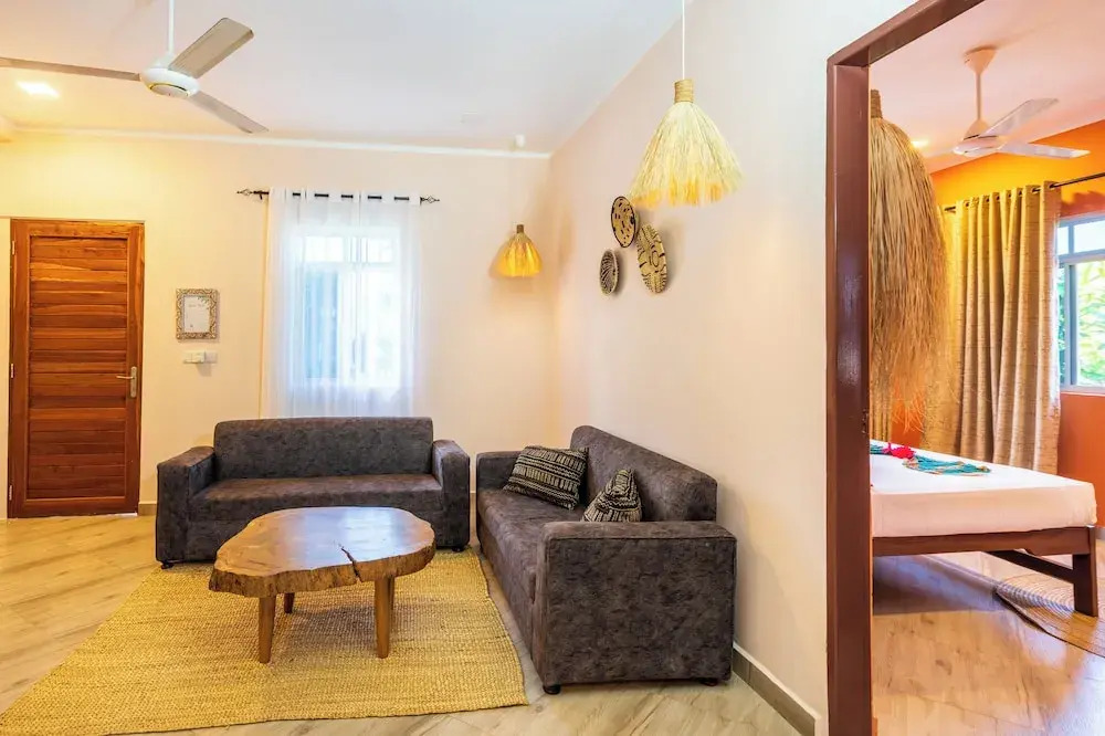 Coconut Breeze Apartments