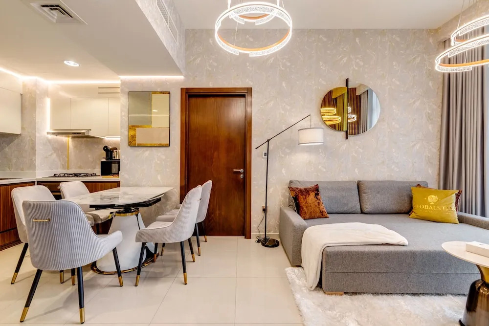 GLOBALSTAY. DAMAC Reva Residences