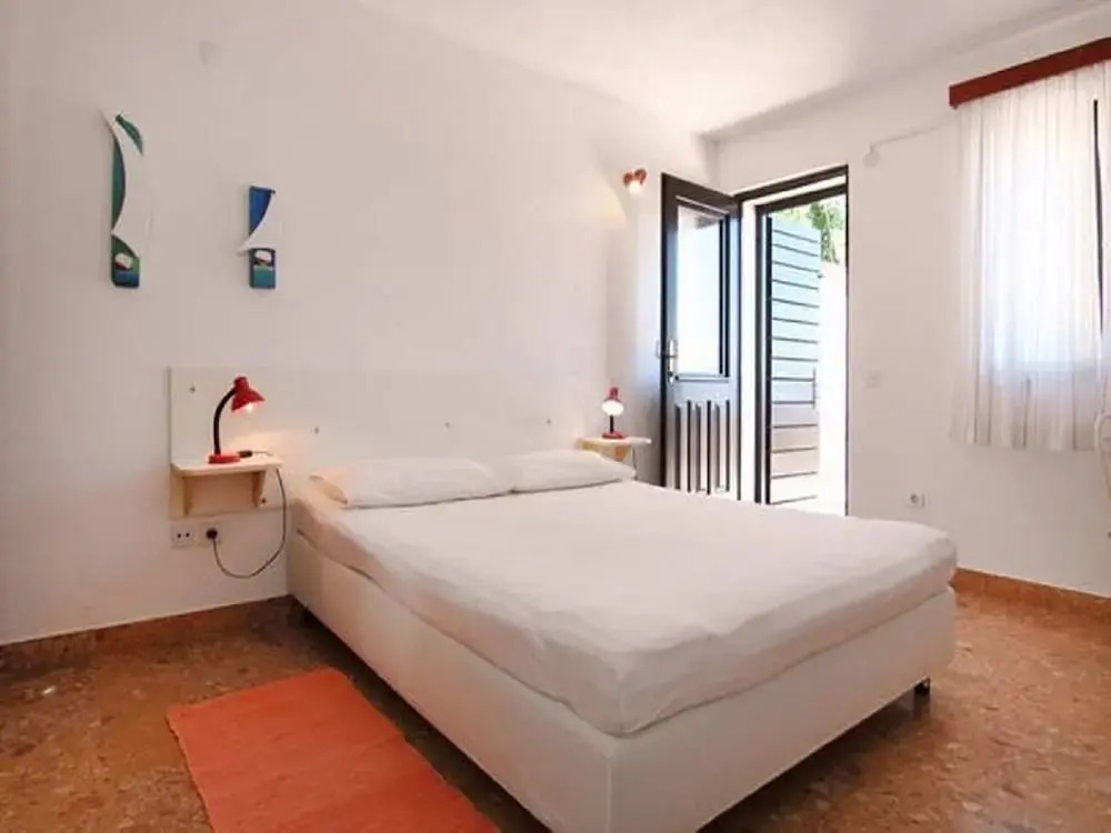 Mat - in a Cosy Stone House - SA1