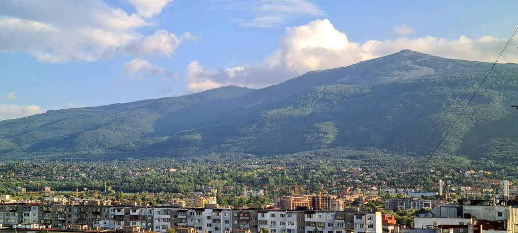 Panoramic and Spacious Flat near the City Centre