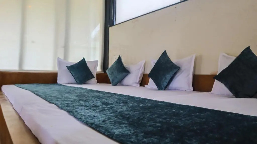 Jungle Safari Resort & Holiday Villa