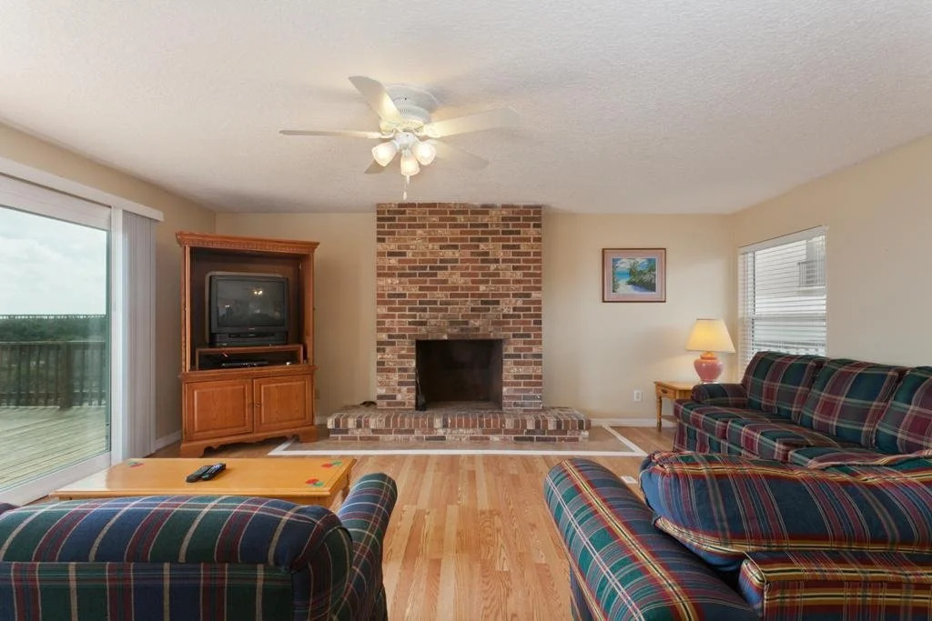 Ocean Sunrise 3 Br home by RedAwning