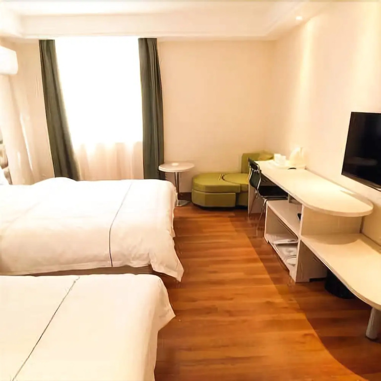 Super 8 Hotel