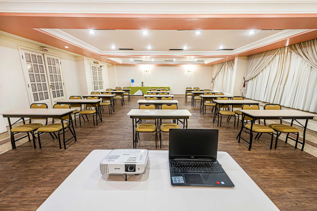 Hotel Euro Suite Campinas by Nacional Inn - Próximo ao Cambuí