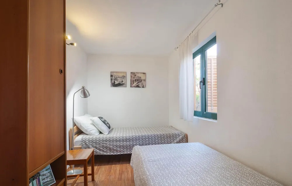 Amazing Home in Mirca with Hot Tub, WiFi & 4 Bedrooms