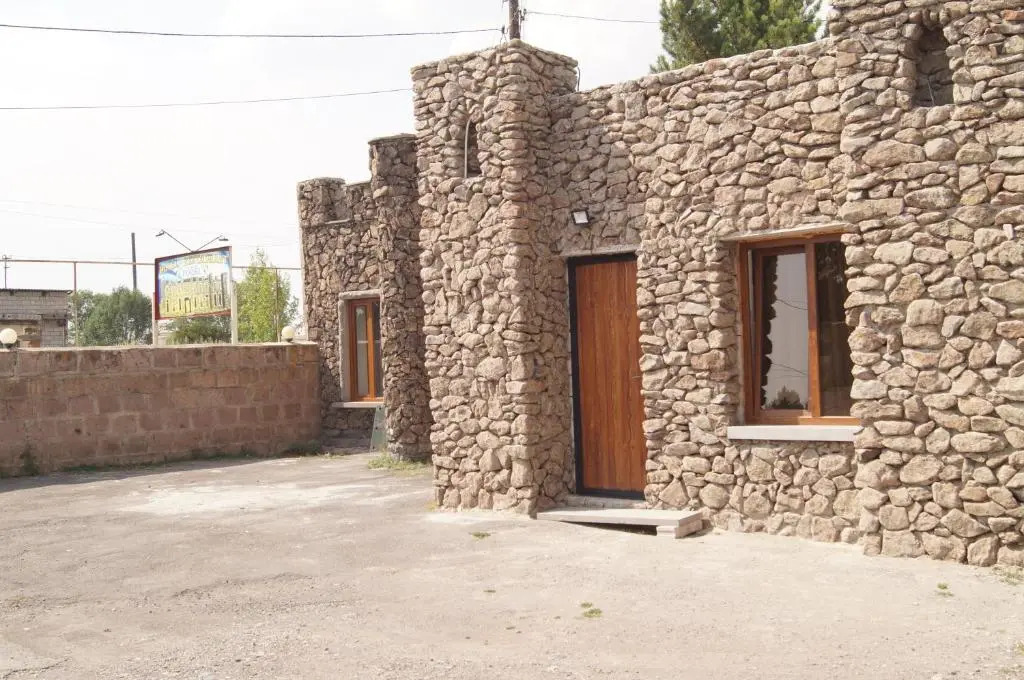 Fish Hotel
