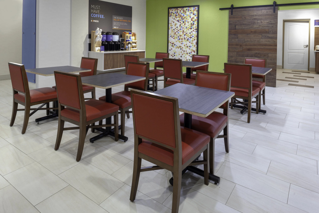 Holiday Inn Express Myrtle Beach-Broadway at the Beach by IHG