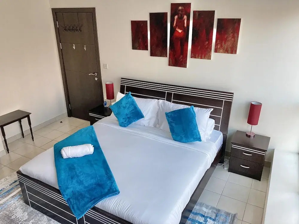 Whitesage - Marina Gem, Fancy Apartment with Waterfront Views, Dubai