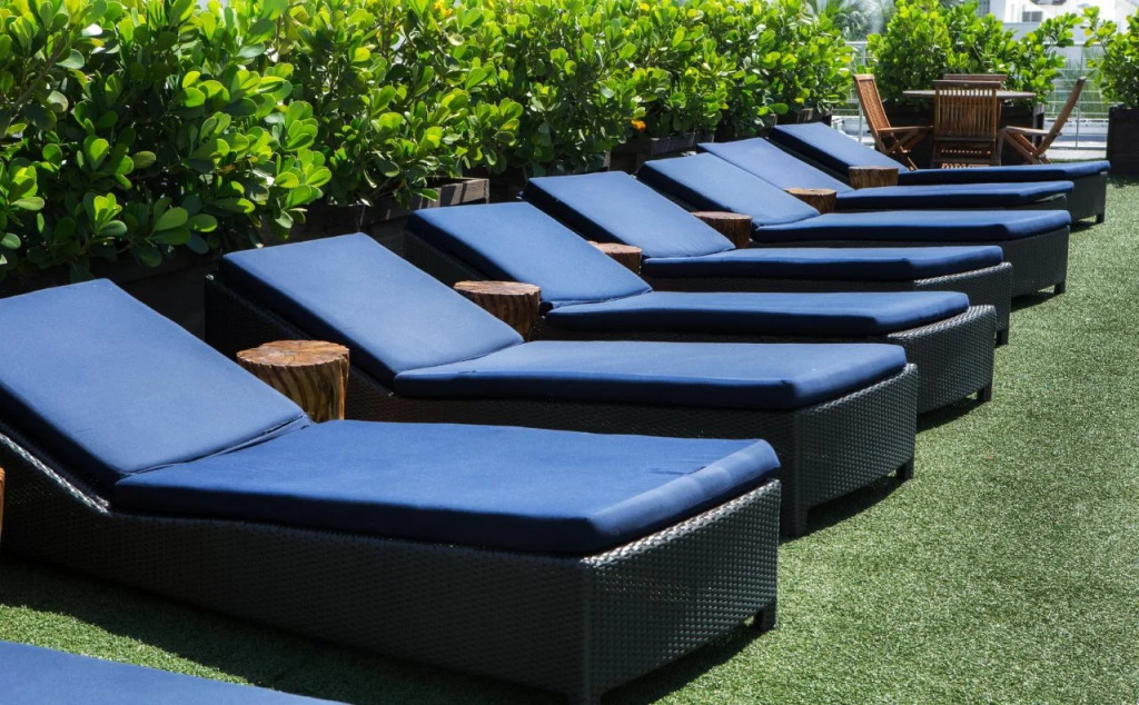 Catalina Hotel & Beach Club