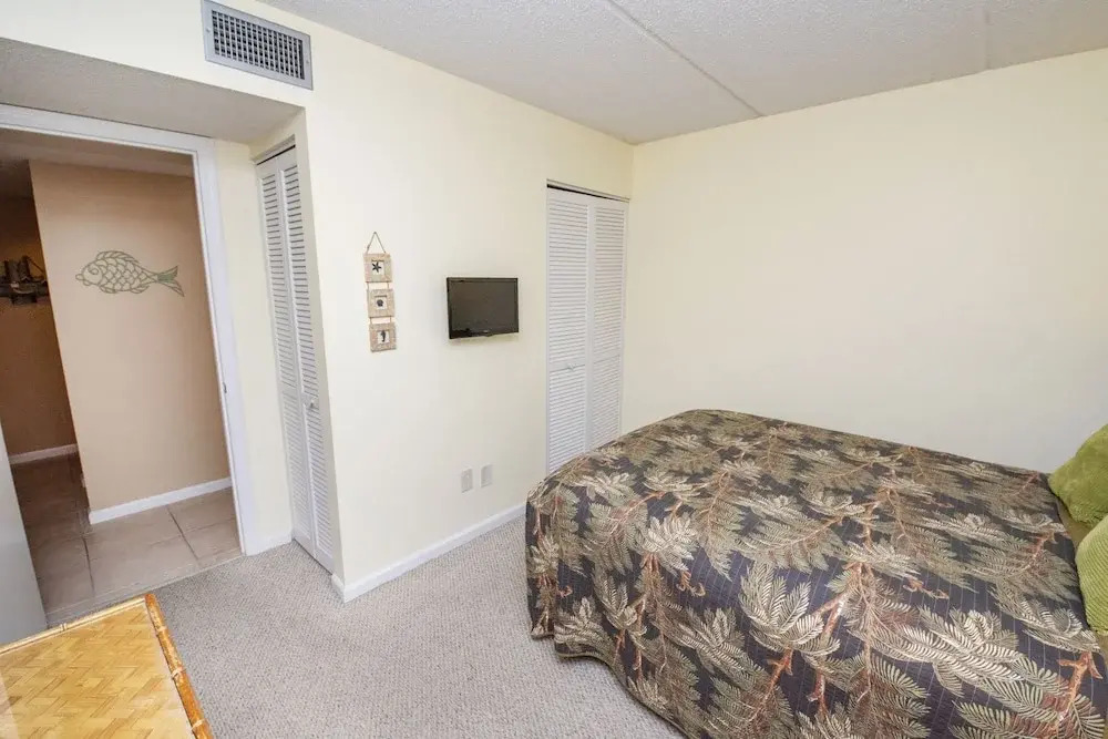 Lovely Oceanside Home W/outdoor Shower/free Wifi/shared Pool/hot Tub/tennis/ac