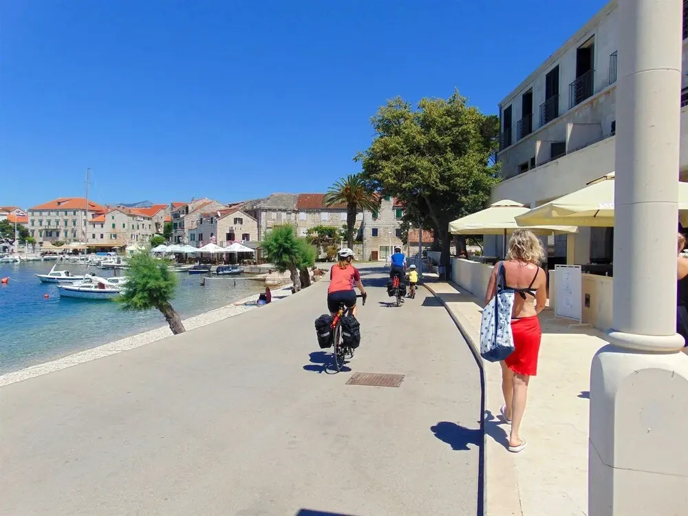 Apartments Mare