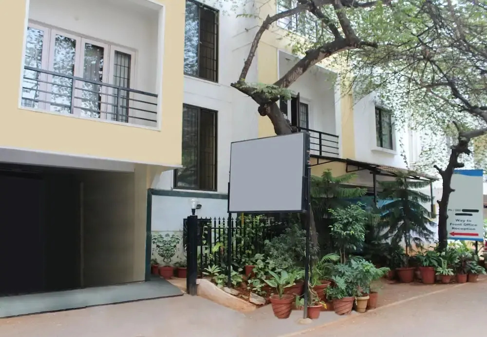 OYO 4606 Hotel Maple Green Suites
