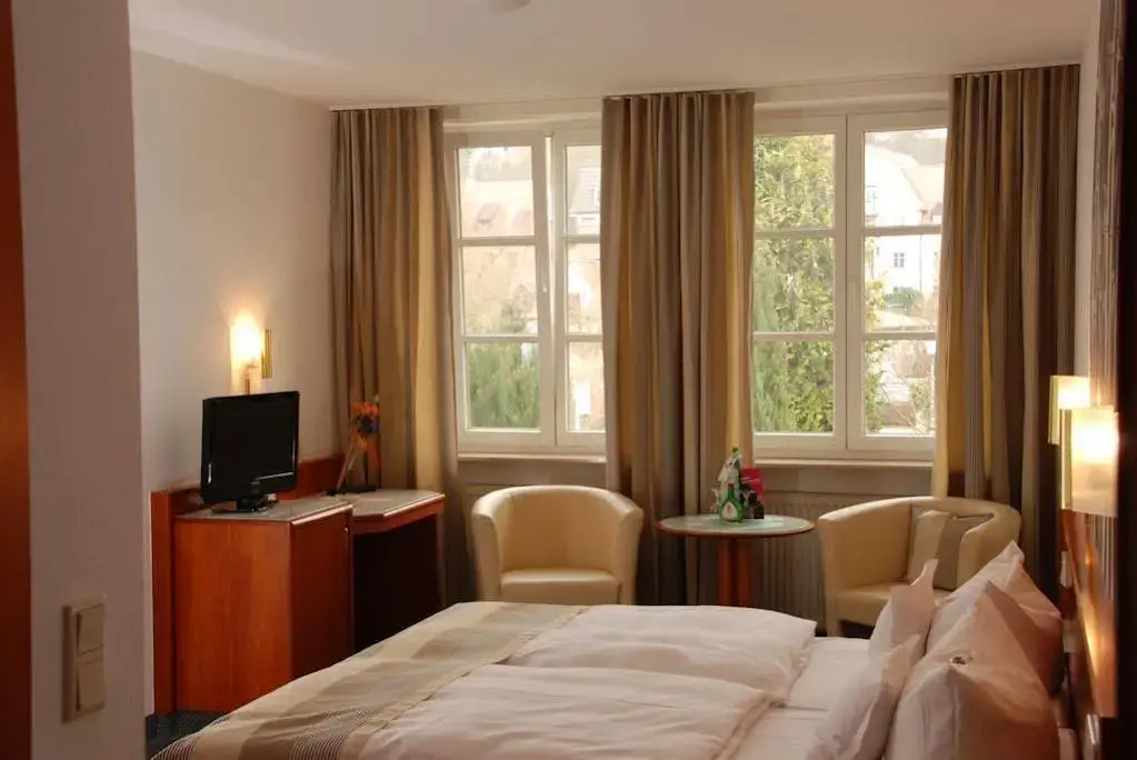 Hotel Müller Café & Wein - Mondholzhotel