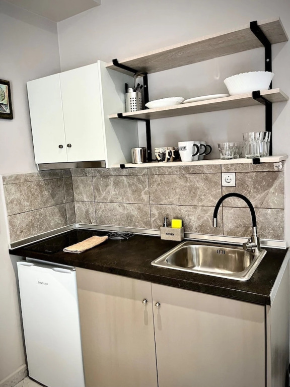 Room-beautiful Bedroom for 3 People in L