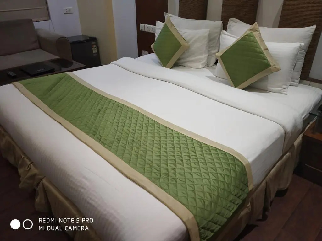 Hotel White House Residency By GRB