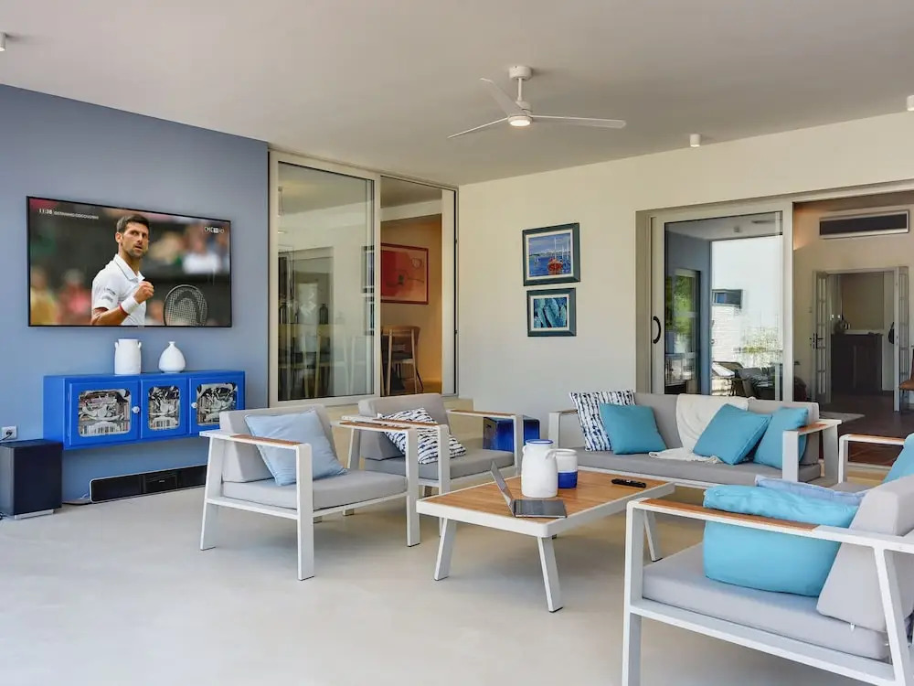 Villa in Stinjan with Pool and Sea View