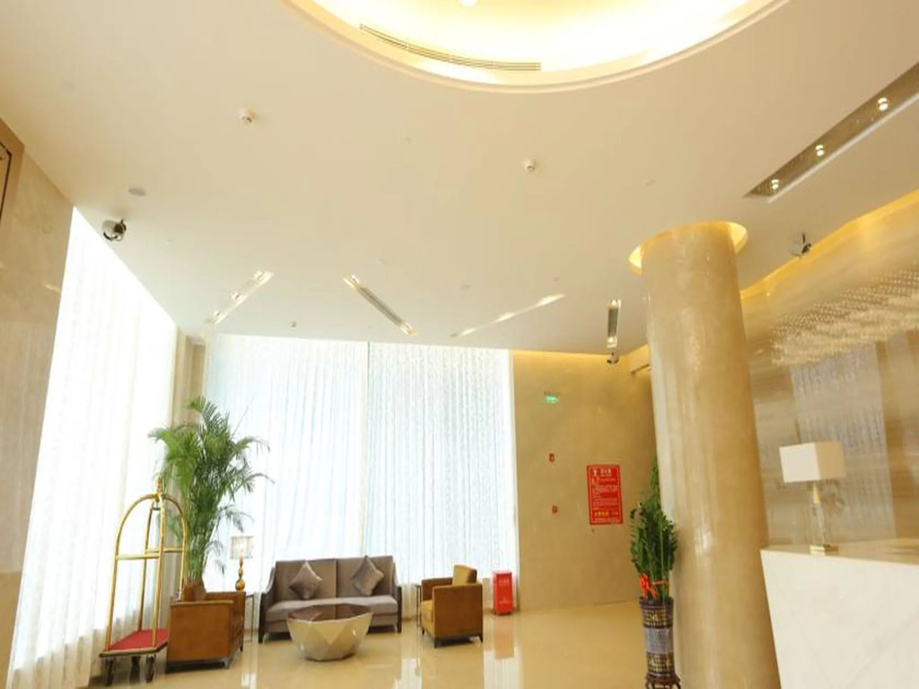 Shenzhen Baoan PLUS Gems Cube Hotel