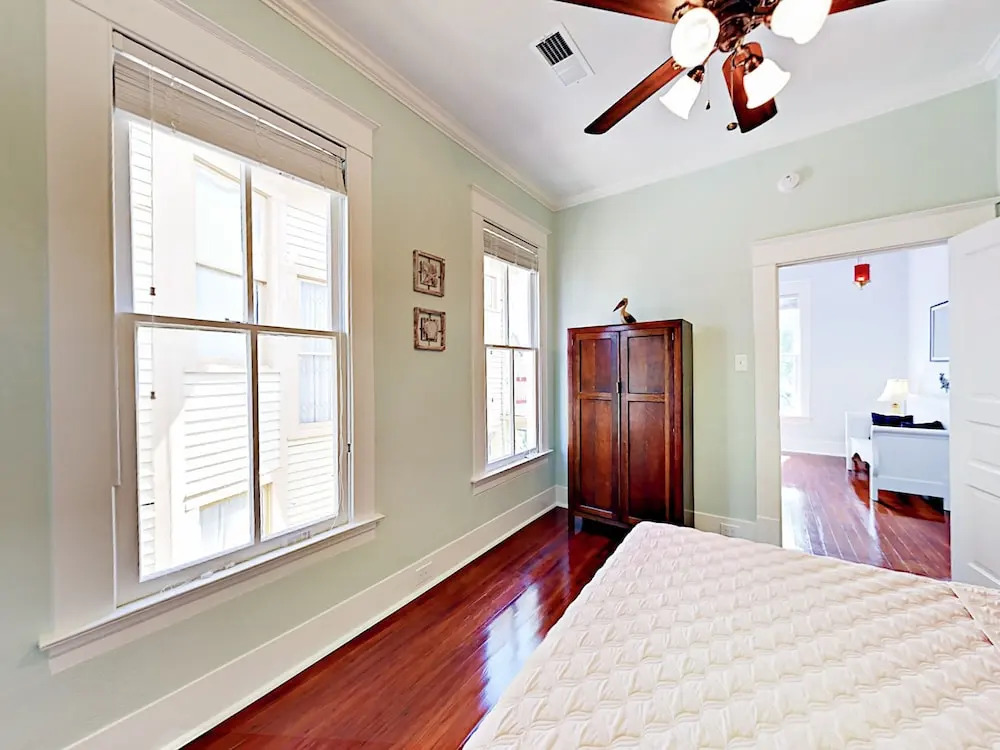 3226 Avenue P Home 3 Bedrooms 3.5 Bathrooms Home