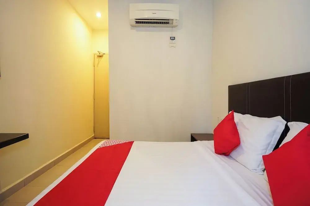 Dancenter Near Petronas Kampung Koh, Jj Hotel