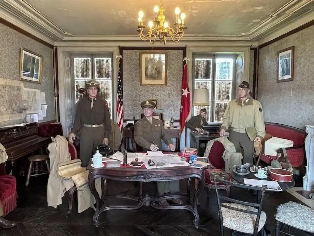 CHÂTEAU DE FRANQUETOT & D Day Collins Museum