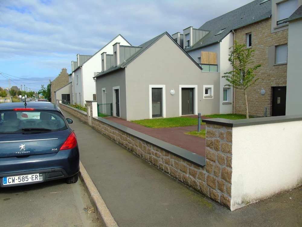 House With 2 Bedrooms in Saint-malo, With Enclosed Garden and Wifi