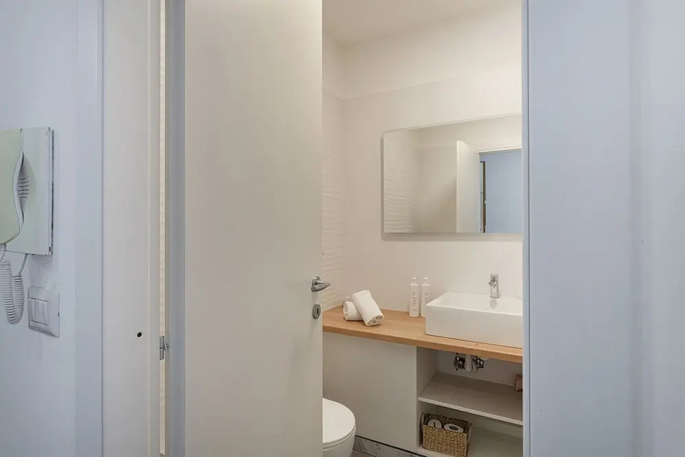 Chic Modern Lofts - B - BK